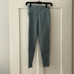 Alo yoga leggings